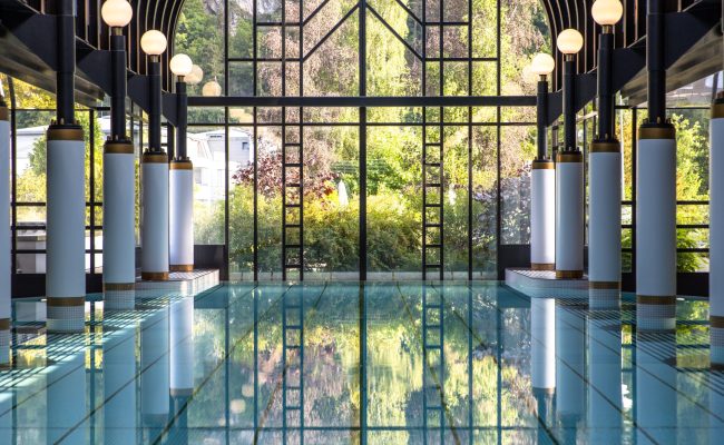 Piscine du Spa Nescens Victoria Jungfrau Grand Hôtel - Cos d'estournel